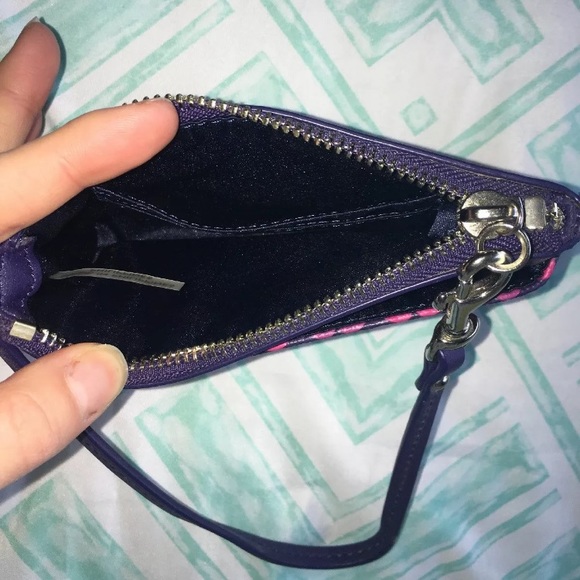 Coach wristlet - Picture 4 of 4